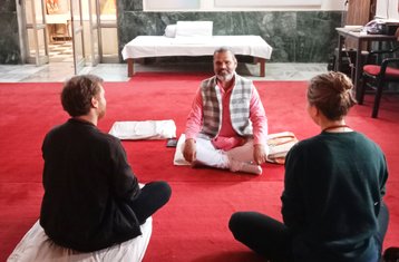 9 Tage Wissenschaftlicher Nath-, Hatha-Yoga- und Chakra-Meditations-Retreat in Mystischem Khajuraho, Indien