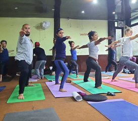 28 días de profesorado de yoga de 200 horas: Vinyasa, Ashtanga, Hatha en Rishikesh, India - Photo 3