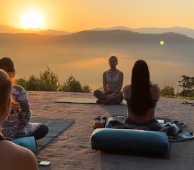 5-Daagse Diep Herstellende Yoga- en Natuurretreat op de Bergtop voor Vrouwen van in de 40 in Tennessee, Verenigde Staten - Photo 5