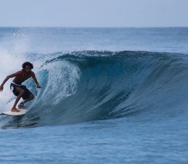 58-daags “Surf by Day, Sunset by Soul” surfkamp in Thaa Veymandoo, Malediven - Photo 1