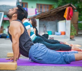 26 Tage Fortgeschrittene 300-Stunden Yogatherapie Lehrerausbildung in Dharamsala, Indien - Photo 4