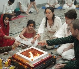 12 Tage 100-Stunden Yoga Lehrer Ausbildung Mit Luxus-Retreat In Rishikesh, Indien - Photo 5
