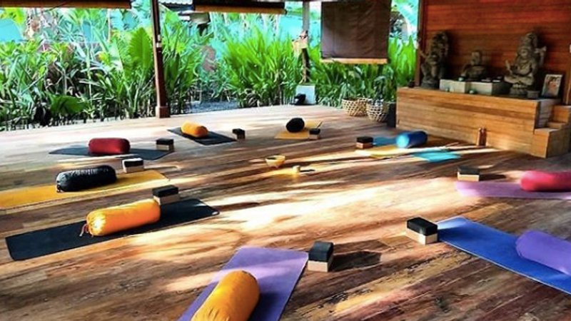 22 Tage 200-Stunden Yin und Yang Yogalehrer Ausbildung in Nusa Lembongan, Bali