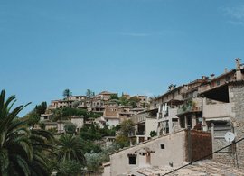 Deià Retreats und Reisen