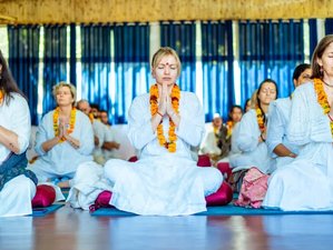 25 jours-200h en formation de professeur de yoga ayurvédique à Rishikesh, Inde