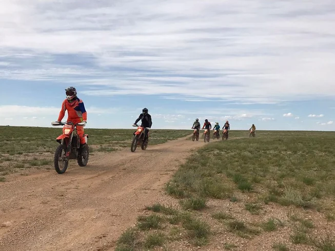 7 Day Easy Mongolia South Guided Enduro Motorcycle Tour with Off-roads and River Crossing
