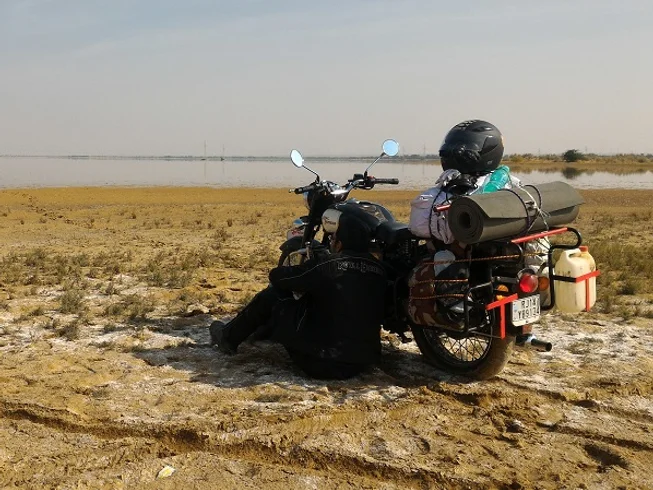 11 Day Festival of Colors Guided Motorcycle Tour in Rajasthan photo 4