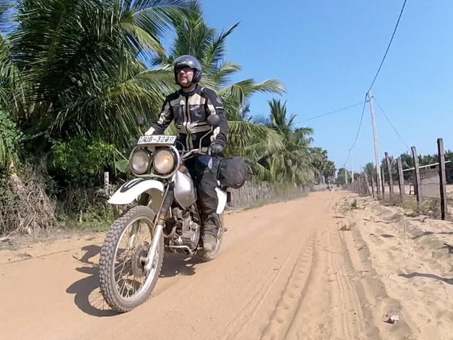 9 Day Sri Lanka Highlights Adventure Guided Loop Motorcycle Tour photo 2