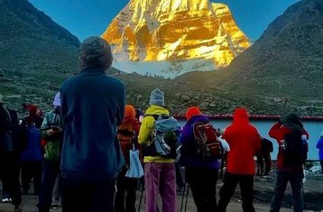 13 jours en stage de yoga yatra et circuit au mont Kailash et au lac Manasarovar en Chine