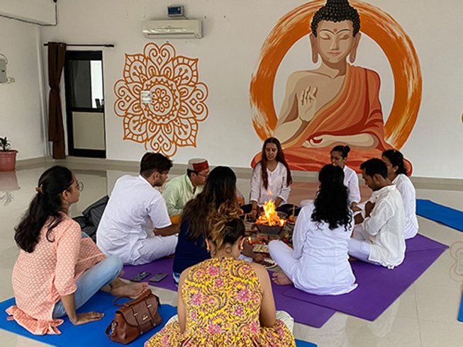 7 Day Transformative Yoga Retreat in Rishikesh with Pranayama and ...