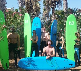 25 días de programa de campamento de surf Become a Surfer en Tenerife, España - Photo 1