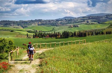 5 Day E-Bike Tour and Yoga Holiday in Tuscany, Italy