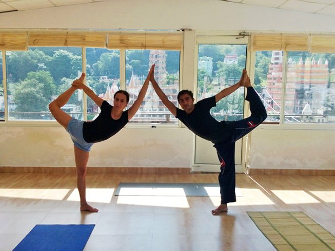 10 Days Yoga and Meditation Retreat in Rishikesh, India