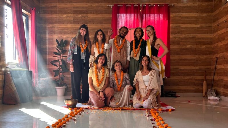 23 jours-200h en formation de professeur de yoga hatha, ashtanga et ayurvéda à Rishikesh, Inde