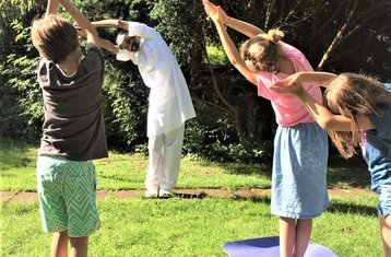 11 jours en stage de formation de professeur de yoga pour enfants 100h à Rishikesh, Inde