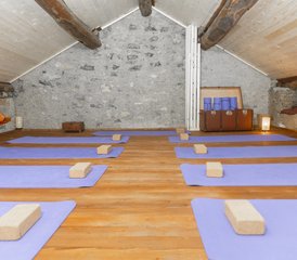 74 Day Right Measure Yoga and Mindfulness on the Hillside of Lake Como, Italy - Photo 1