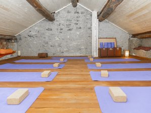 4 Day Right Measure Yoga and Mindfulness on the Hillside of Lake Como, Italy