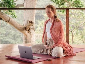 4 mois Beyond Asana : immersion en Yoga Sūtra en ligne de 50 h