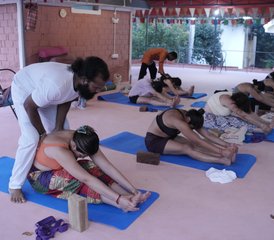 Curso de formación de profesores de Hatha, Ashtanga y Vinyasa Flow de 21 días y 200 horas en Varkala, India - Photo 5