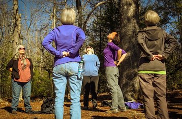 4 Daagse Geworteld En Wild Vrouwen Yoga Retreat In De Buurt Van Asheville, NC, VS 