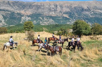 8-Daagse Following Zagoria Pathways Paardrijvakantie in Gjirokastra, Albanië