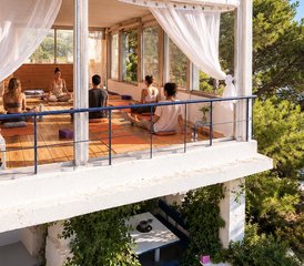 45 días de retiro de yoga para restaurar y recargar energías junto al mar en Croacia - Photo 1