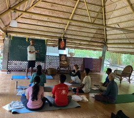1110-Daagse 85-Uurs Prenatale en Postnatale Yoga Docentenopleiding in Mysore, India - Photo 1