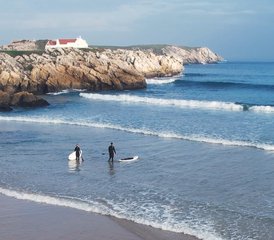 08 días de retiro de surf y yoga en Peniche, Portugal - Photo 1
