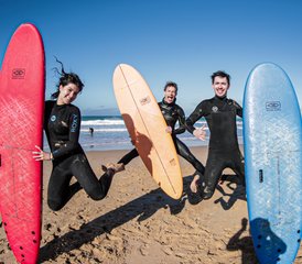 8 Day The Magnet Surf Experience where Ocean Meets Community in Costa da Caparica, Portugal - Photo 4