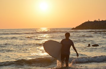 5 días de retiro de surf para principiantes en Mulki, Karnataka, India