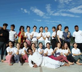 229 días de curso avanzado de profesorado de yoga de 300 horas en Rishikesh, India - Photo 1