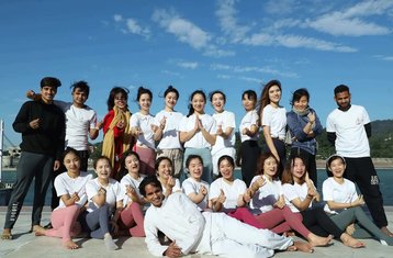 29 jours-300h en formation avancée de professeur de yoga à Rishikesh, Inde