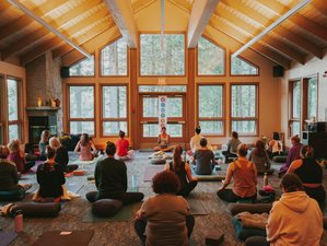 3 Day Yoga Retreat with Paddleboarding, Meditation and Sound Healing in Maple Ridge, Canada 