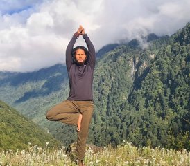 10 Day Annapurna Base Camp Yoga Trek in Nepal - Photo 3