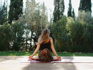3 Day Healthy Retreat with Yoga, Meditation, Nature, and Hiking in Catalonia, Spain