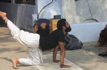 21 Tage 200-Stunden Ashtanga Vinyasa Yogalehrer Ausbildung in Ubud, Bali, Indonesien