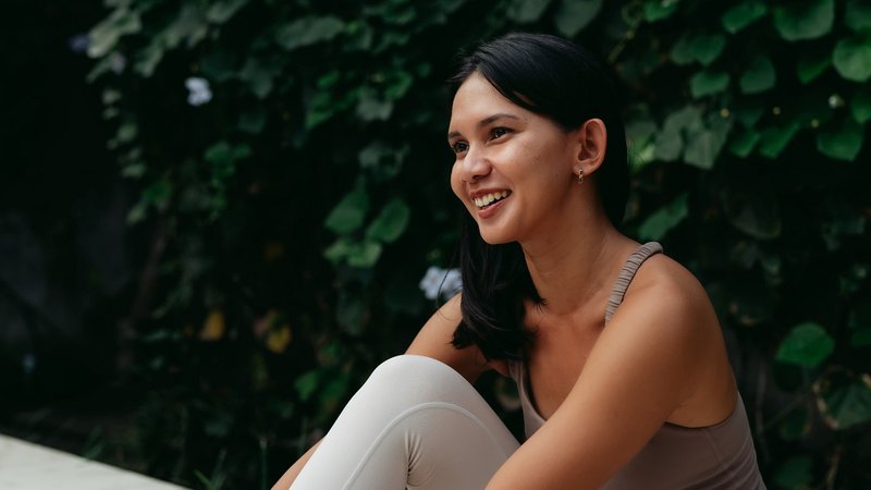 16 Tage 100-Stunden Hybrid: Online und Präsenz Yin Yogalehrer Ausbildung in Bali, Indonesien