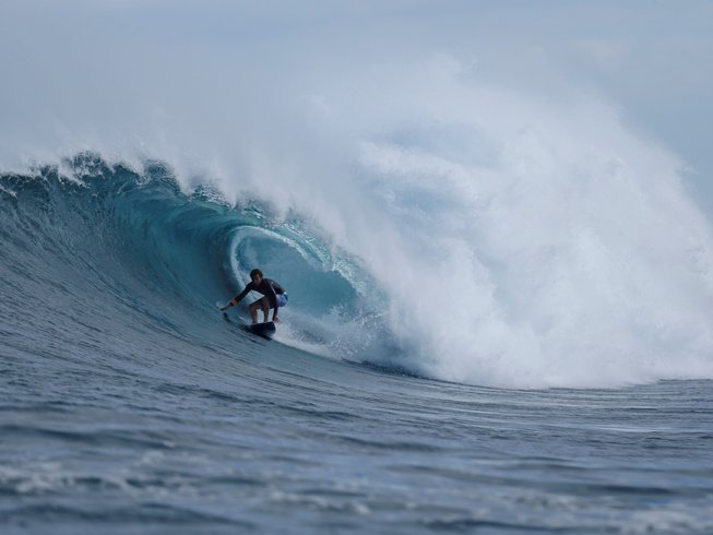 World class Surf & Oceanfront accommodation from only €420 – Peniche Surfing