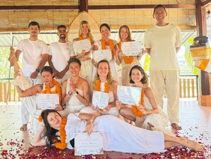 3 Wochen 200-Stunden Yogalehrer Ausbildung in Ubud, Bali, Indonesien – Hatha, Vinyasa und Ashtanga