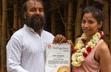 26 días de profesorado de yoga transformacional de 300 horas en Katunaike, Sri Lanka