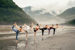 24 jours en formation de professeur de yoga 200h immersive en Inde – intégration corps, esprit et âme