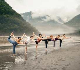 1024 jours en formation de professeur de yoga 200h immersive en Inde – intégration corps, esprit et âme - Photo 1