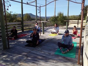 8 jours en retraite de yoga et plantes médicinales à Belvis, Pyrénées