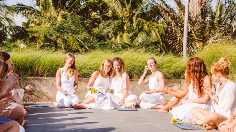 Online 75-Stunden Yin-Yoga- und Atemarbeit-Lehrerausbildung: Verwandle Deine Praxis und Lehre