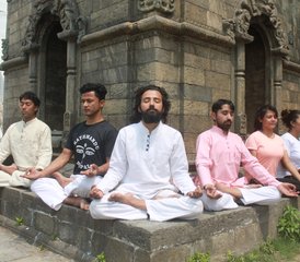 103 jours en retraite de yoga au Népal avec massage ayurvédique et visite spirituelle - Photo 1