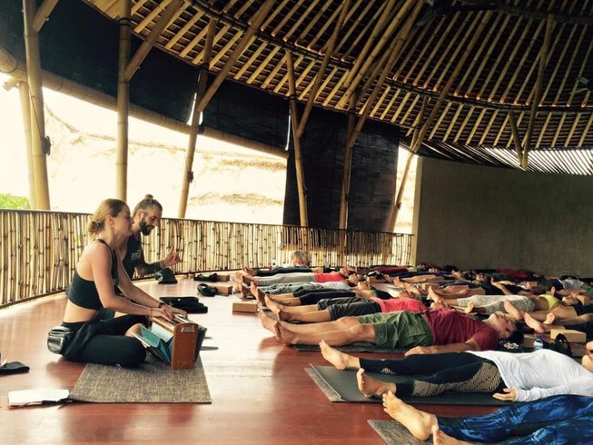 28 Days 200 Hr Yoga Teacher Training in Bali - BookYogaRetreats.com