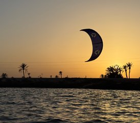 7 días de campamento de wingfoil y aventura en la isla con Djerba Kite Adventure en Djerba, Túnez - Photo 3