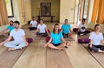 15-daagse (150 uur) beginnersopleiding tot docent transformatieve meditatie in Rishikesh, India