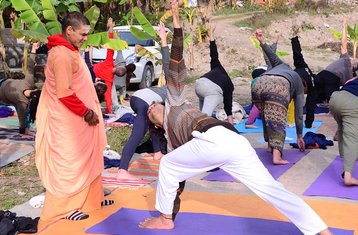 30 días de profesorado de yoga de 300 horas en Rishikesh, Uttarakhand, India