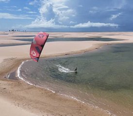 27 días de vacaciones de kitesurf o wing foil en Jericoacoara, Brasil - Clases completas con estancia en la playa - Photo 1